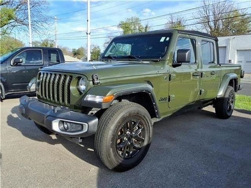 2022 Jeep Gladiator Sport S's photo