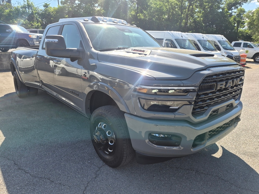 2026 RAM 3500 Limited 4X4 Crew Cab LWB's photo