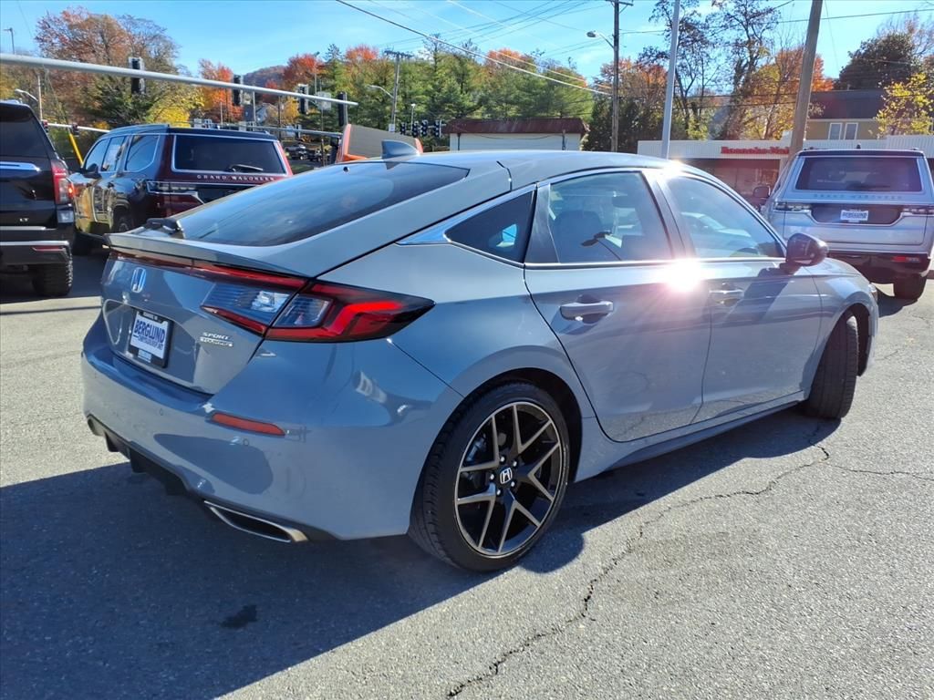 2022 Honda Civic Sport Touring Hatchback photo 4