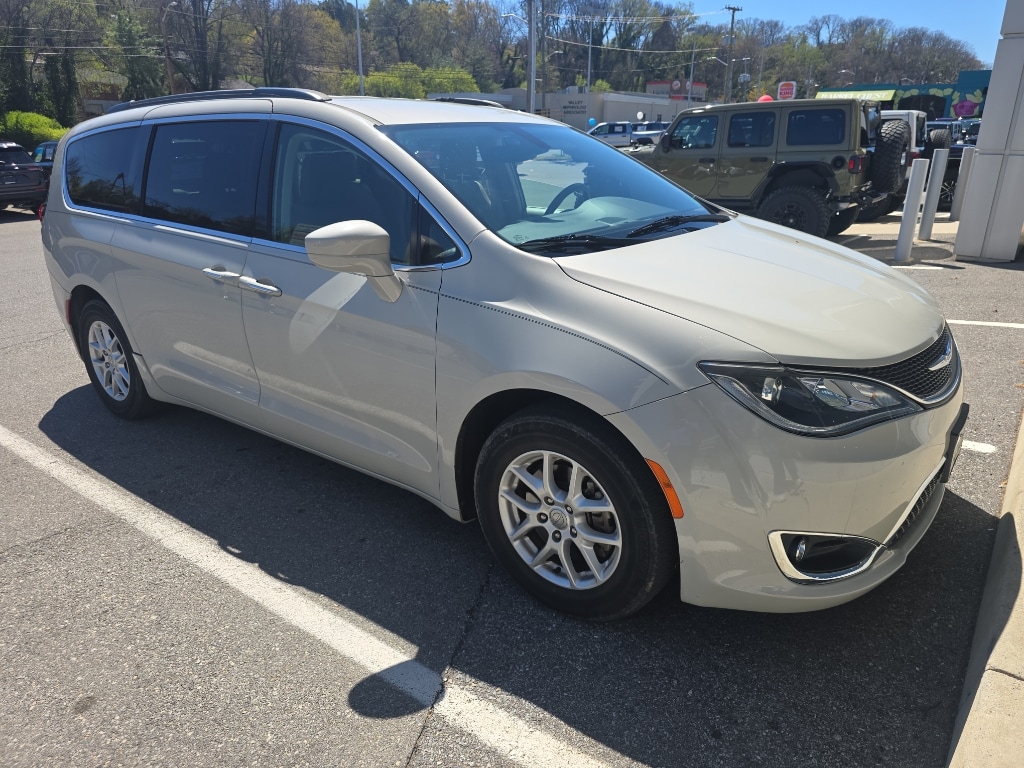 Used 2020 Chrysler Pacifica Touring Passenger Van