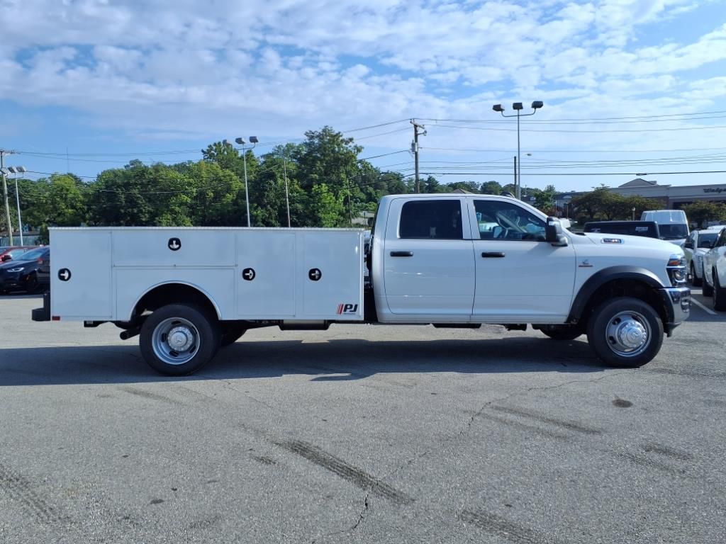2025 Ram 5500 Tradesman photo 3