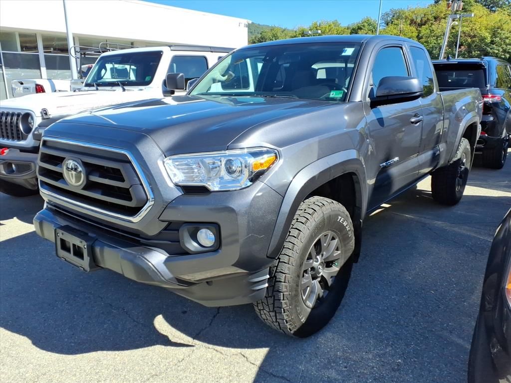 2022 Toyota Tacoma SR5 photo 2