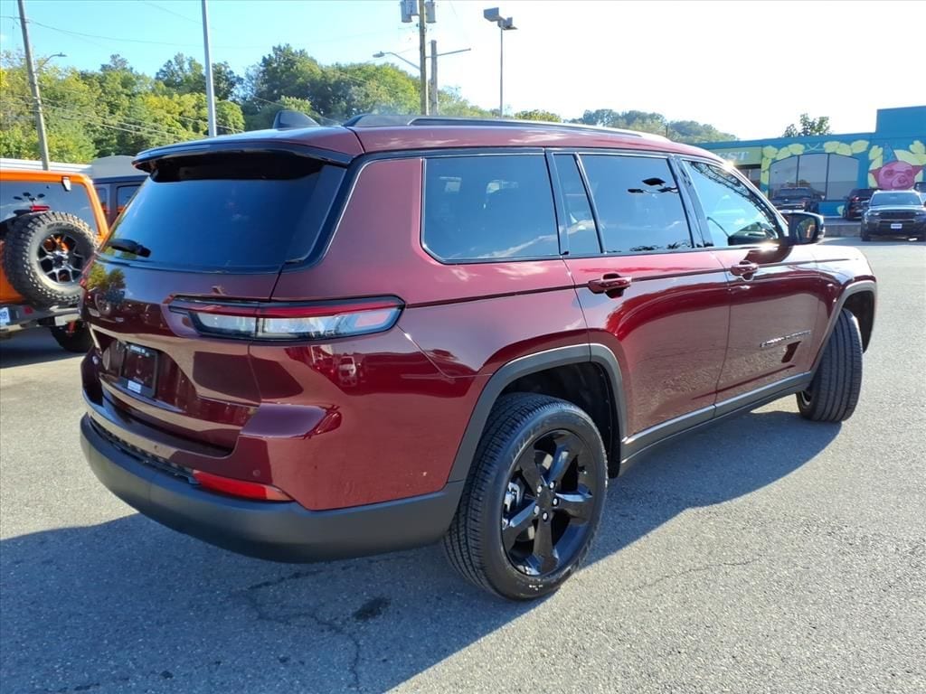 New 2025 Jeep Grand Cherokee L ALTITUDE X 4X4 Sport Utility