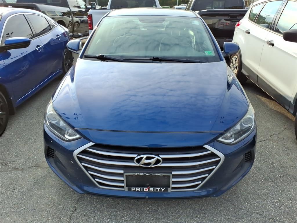 2018 Hyundai Elantra SEL photo 2