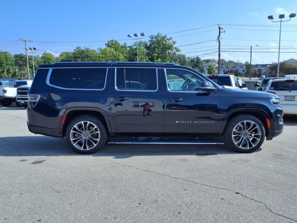 2024 Jeep Grand Wagoneer L III photo 2