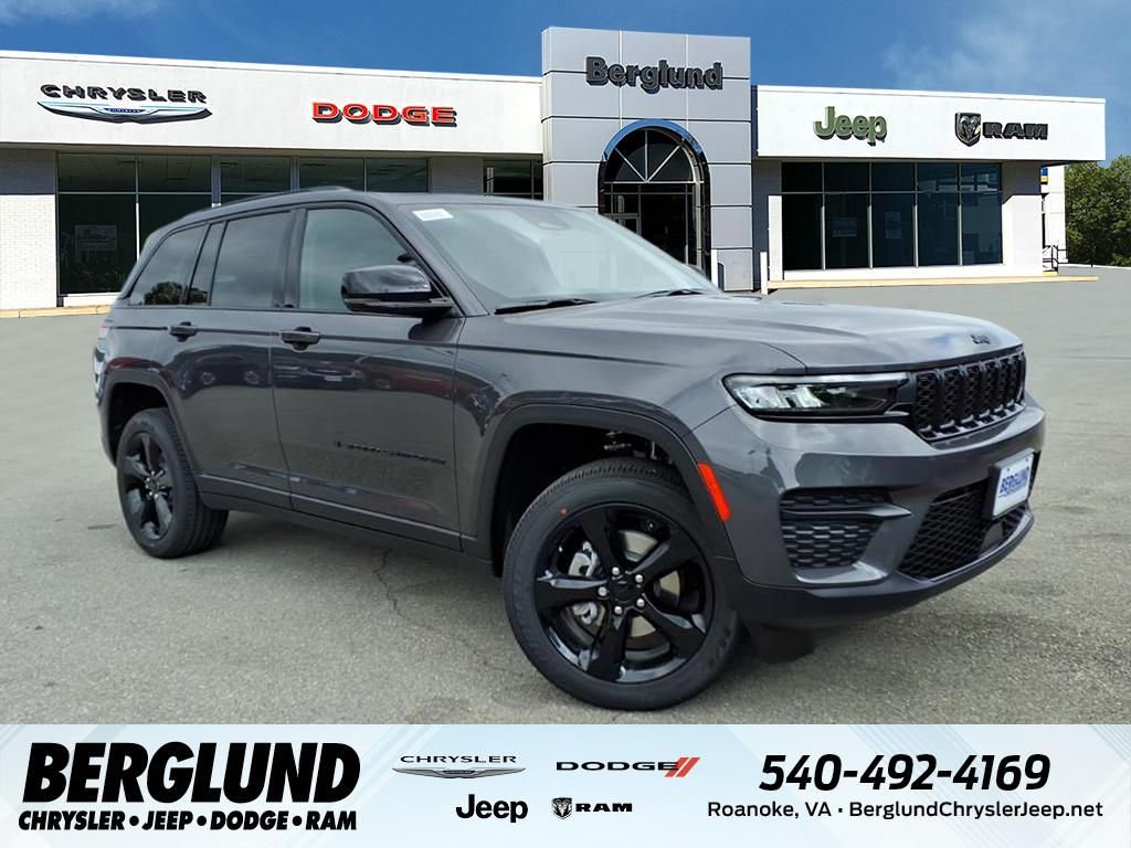 2025 Jeep Grand Cherokee Altitude's photo