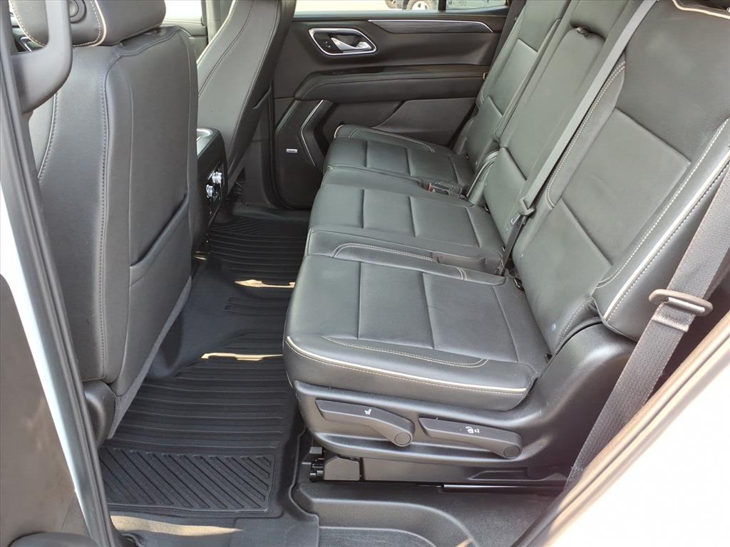 2024 GMC Yukon SLT - Photo 13
