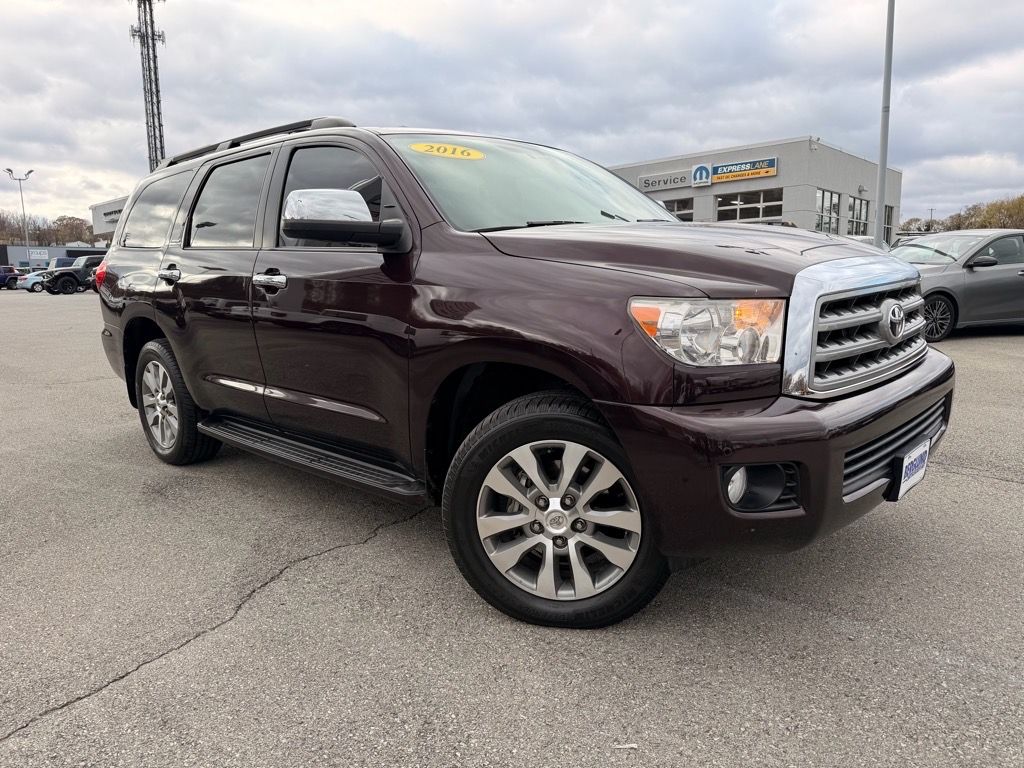 2016 Toyota Sequoia Limited's photo