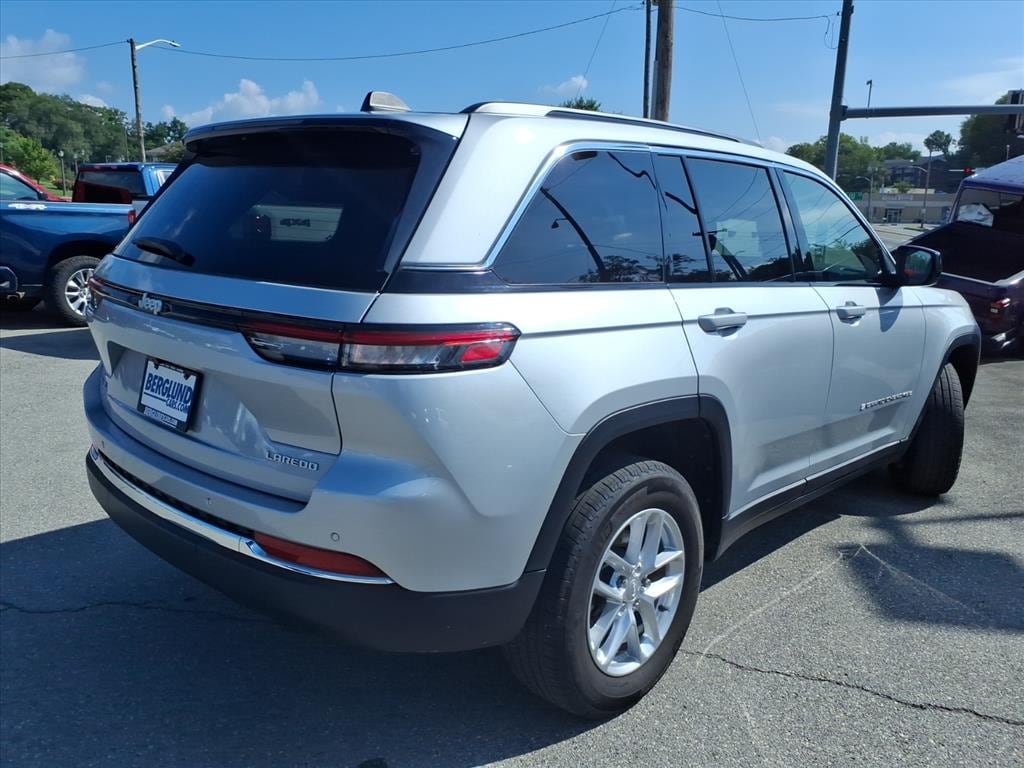Used 2024 Jeep Grand Cherokee Laredo X Sport Utility