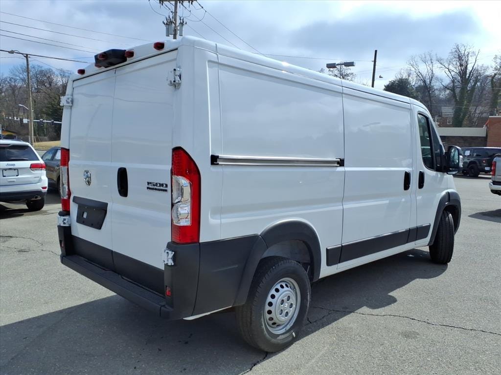New 2026 Ram ProMaster PROMASTER 1500 TRADESMAN CARGO VAN LOW ROOF 136' W Cargo Van