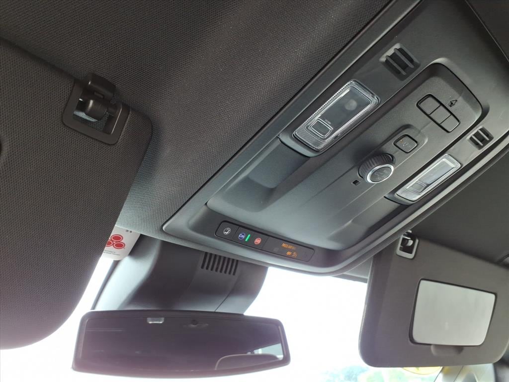2024 GMC Yukon SLT - Photo 34