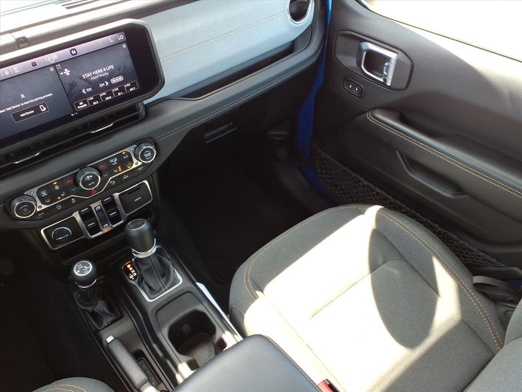 2024 Jeep Wrangler 4-Door Sahara - Photo 22