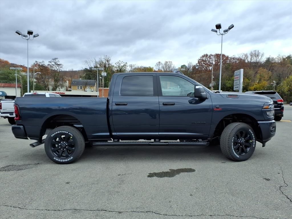 New 2026 Ram 2500 BIG HORN CREW CAB 4X4 6'4 BOX Pickup