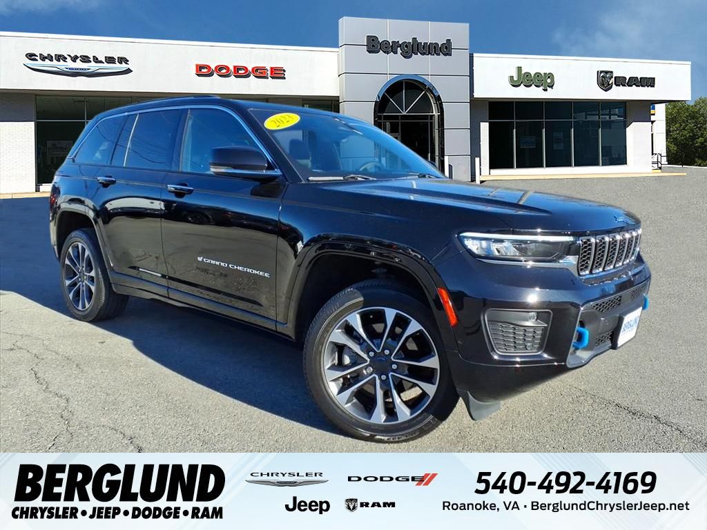2023 Jeep Grand Cherokee Overland 4xe's photo