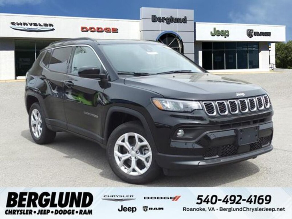 Used 2024 Jeep Compass Latitude Sport Utility