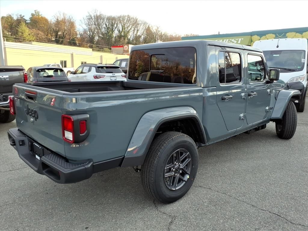 New 2026 Jeep Gladiator SPORT S 4X4 Pickup