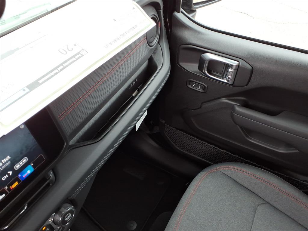 2025 Jeep Wrangler 4-Door Rubicon - Photo 28