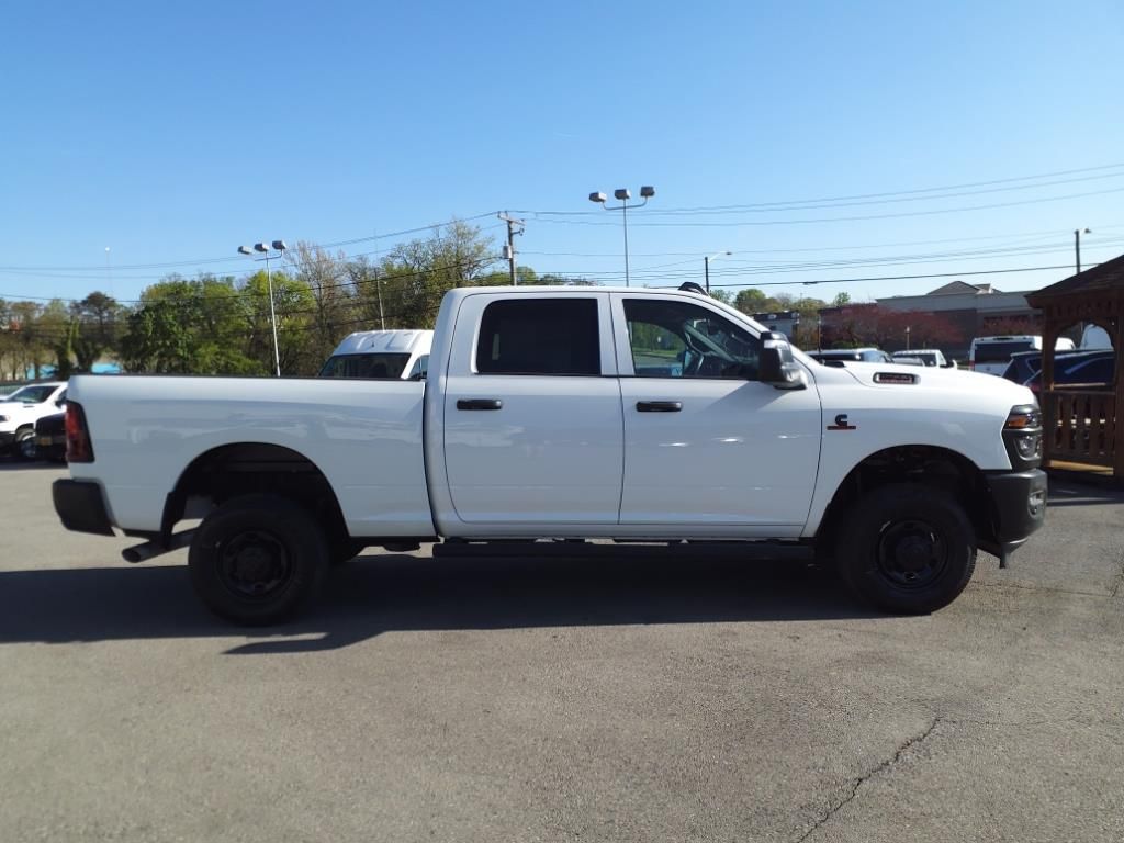 2025 Ram 2500 Tradesman photo 3