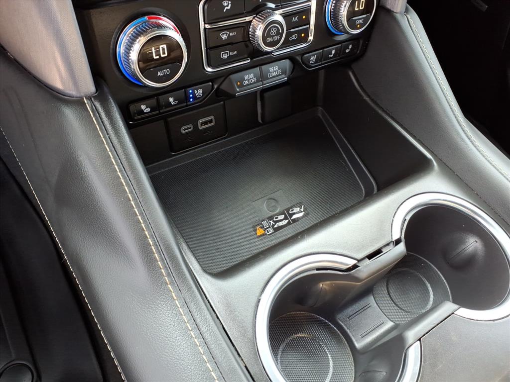 2024 GMC Yukon SLT - Photo 31