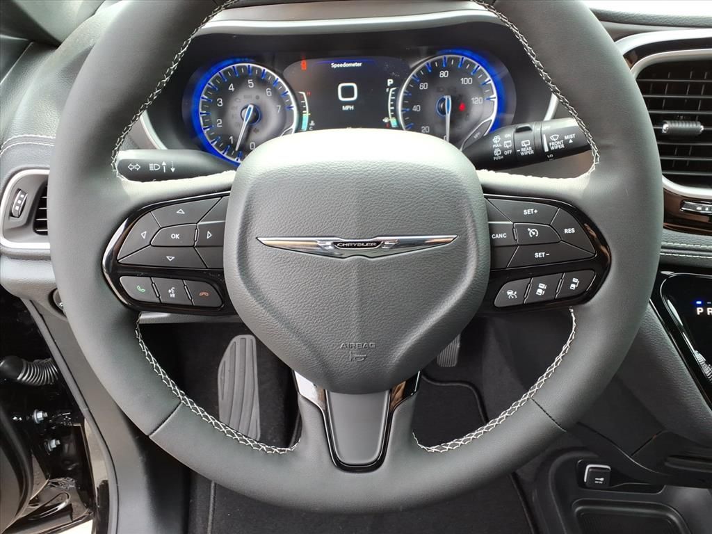 2026 Chrysler Pacifica Select - Photo 19