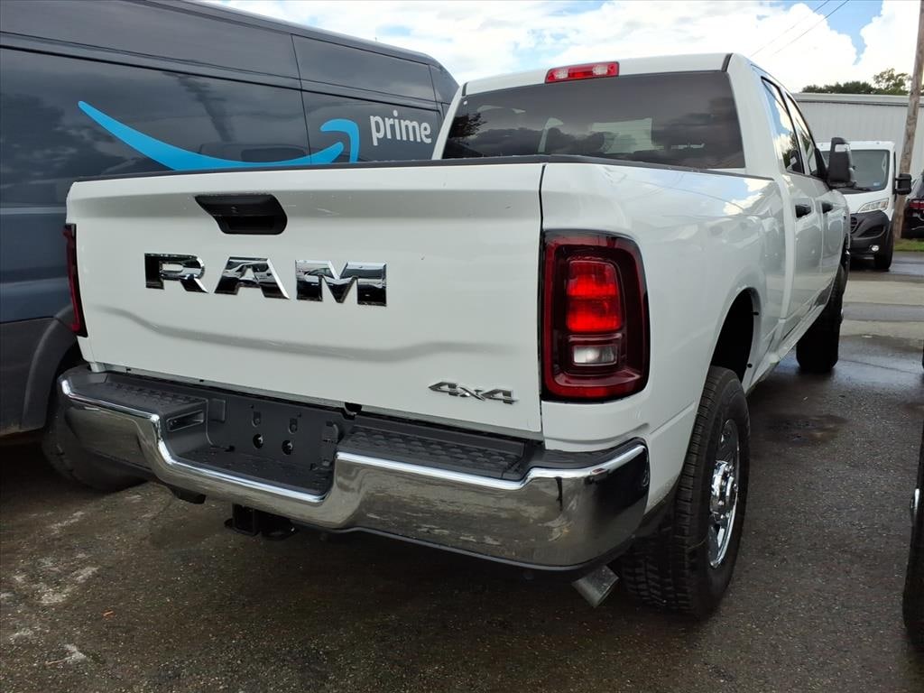 New 2026 Ram 2500 TRADESMAN CREW CAB 4X4 6'4 BOX Pickup