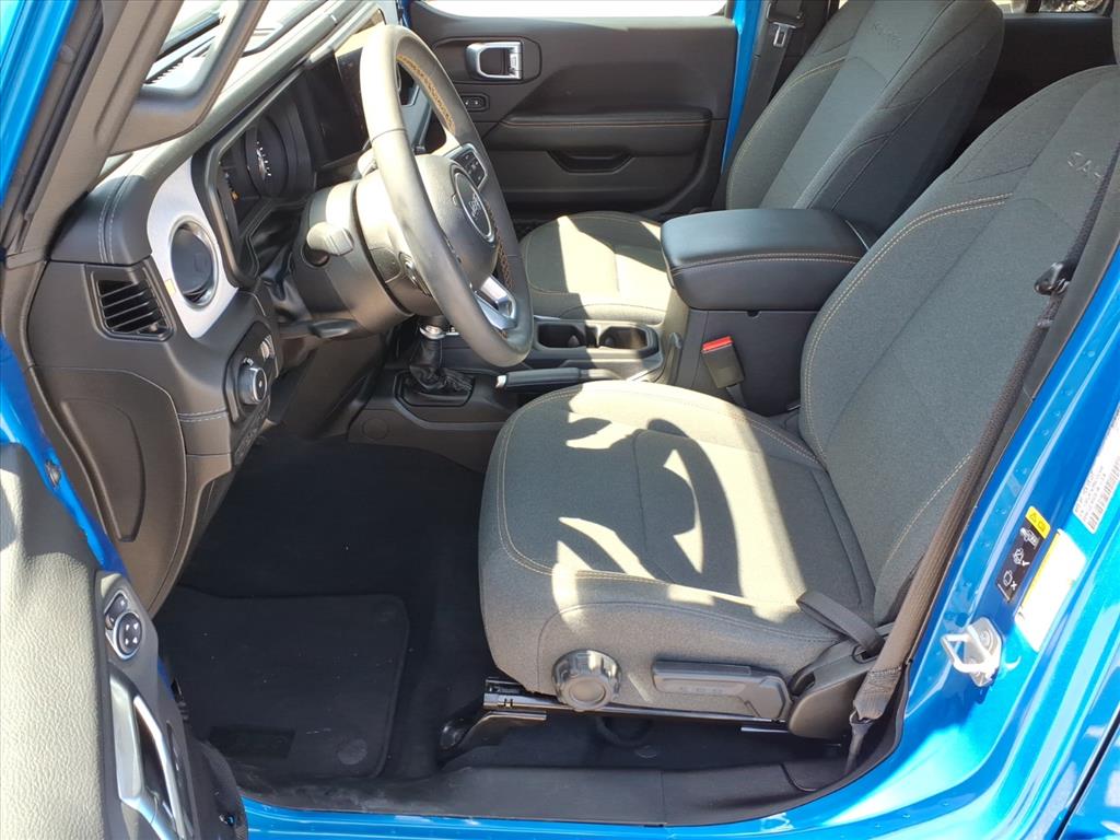 2024 Jeep Wrangler 4-Door Sahara - Photo 12