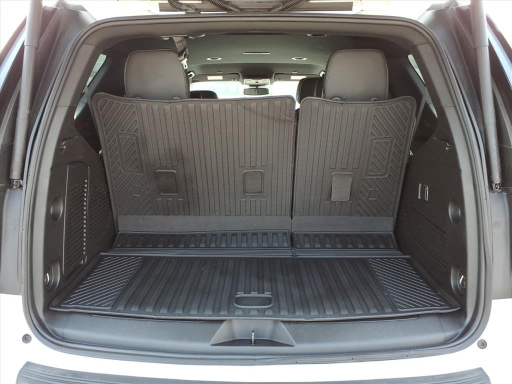 2024 GMC Yukon SLT - Photo 17