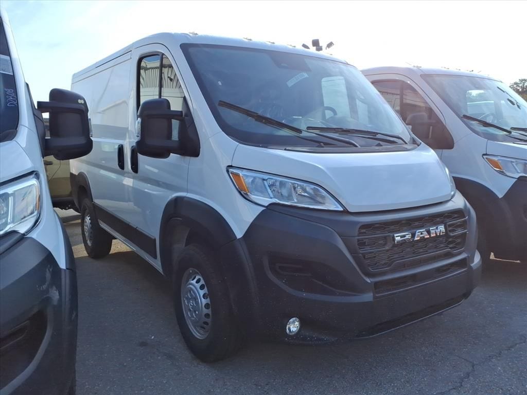 New 2025 Ram ProMaster PROMASTER 1500 TRADESMAN CARGO VAN LOW ROOF 118' W Cargo Van