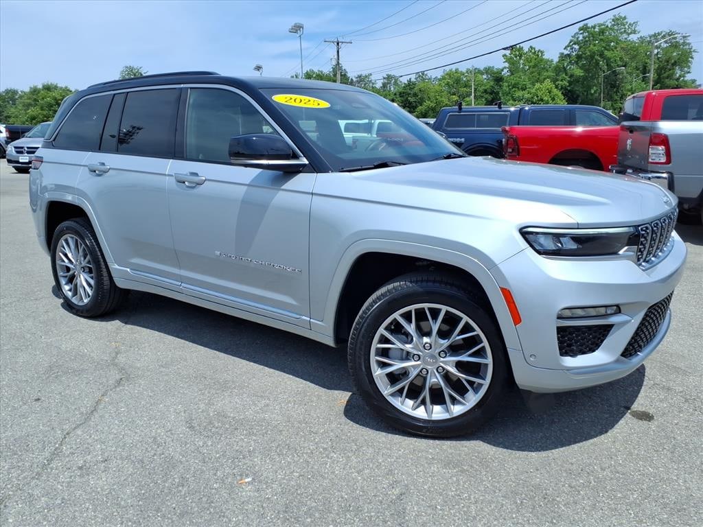 Used 2025 Jeep Grand Cherokee Summit Sport Utility