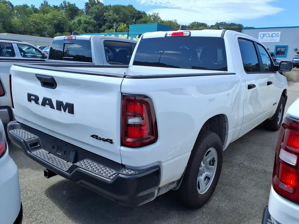 New 2026 Ram 1500 TRADESMAN CREW CAB 4X4 5'7 BOX Pickup