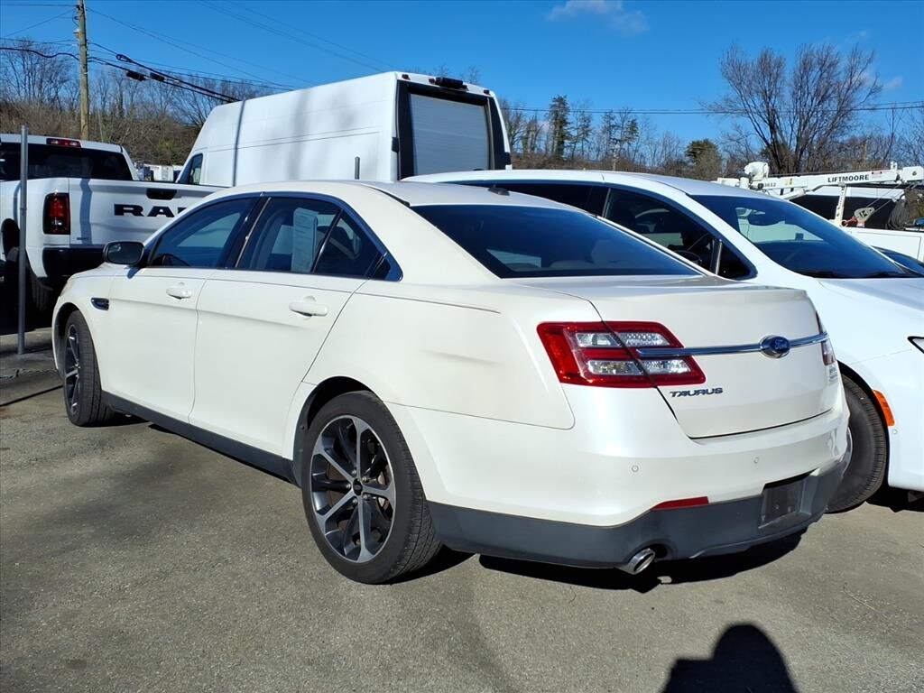 Used 2015 Ford Taurus SEL Sedan