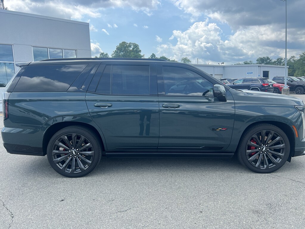 Used 2025 Cadillac Escalade AWD V-Series Sport Utility