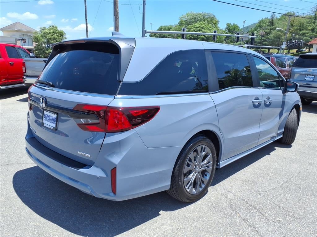 Used 2026 Honda Odyssey Touring Passenger Van