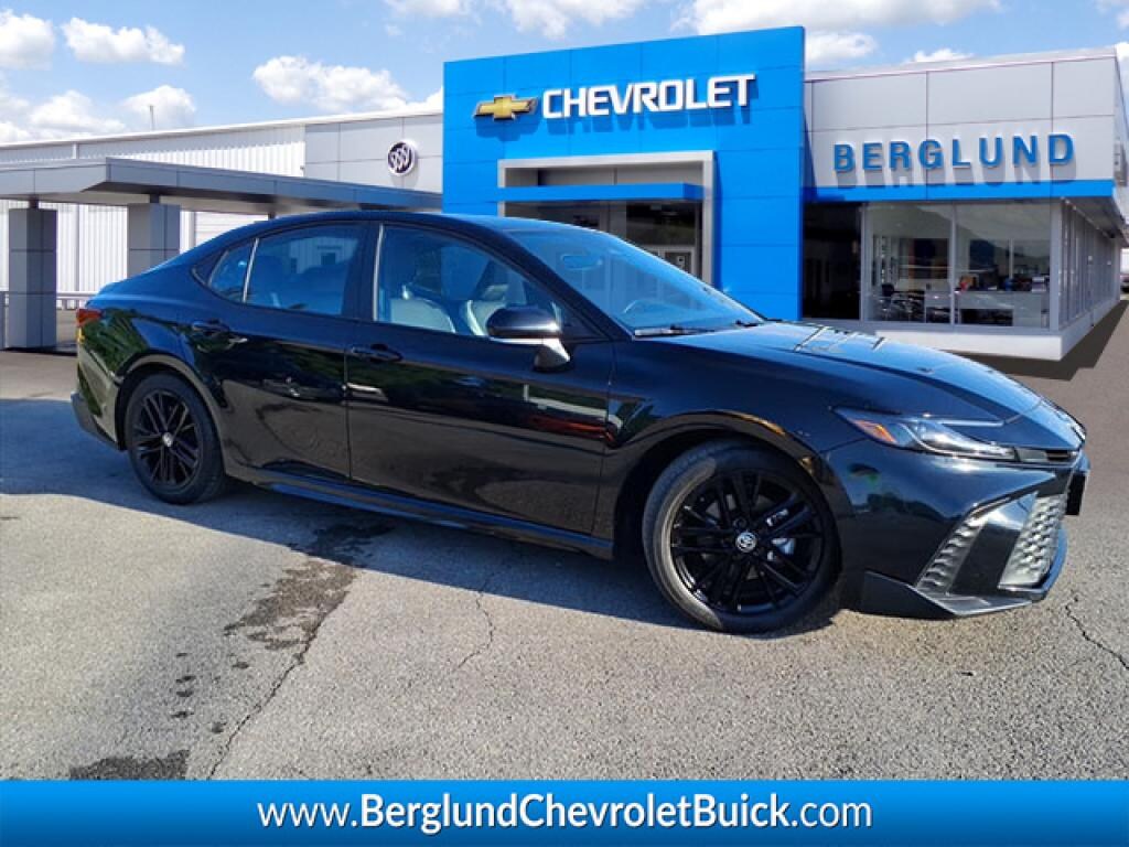 Used 2025 Toyota Camry Hybrid SE Sedan