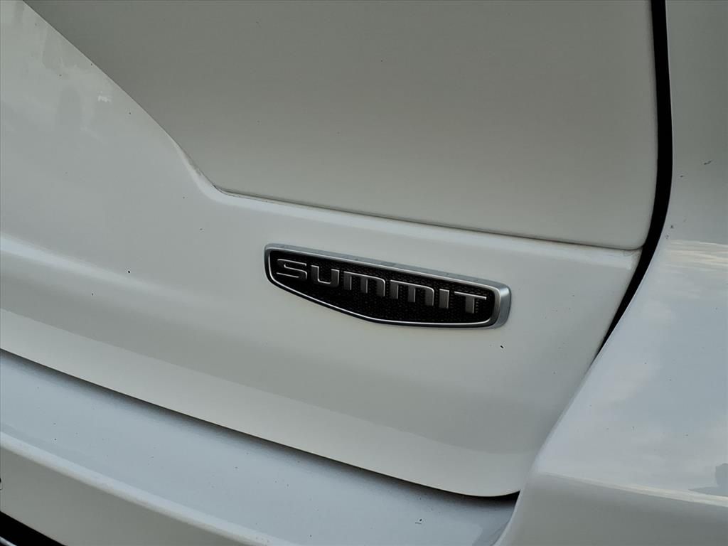 2022 Jeep Grand Cherokee Summit Reserve photo 4