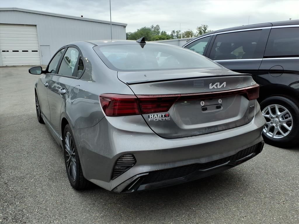2022 Kia Forte GT-Line photo 4