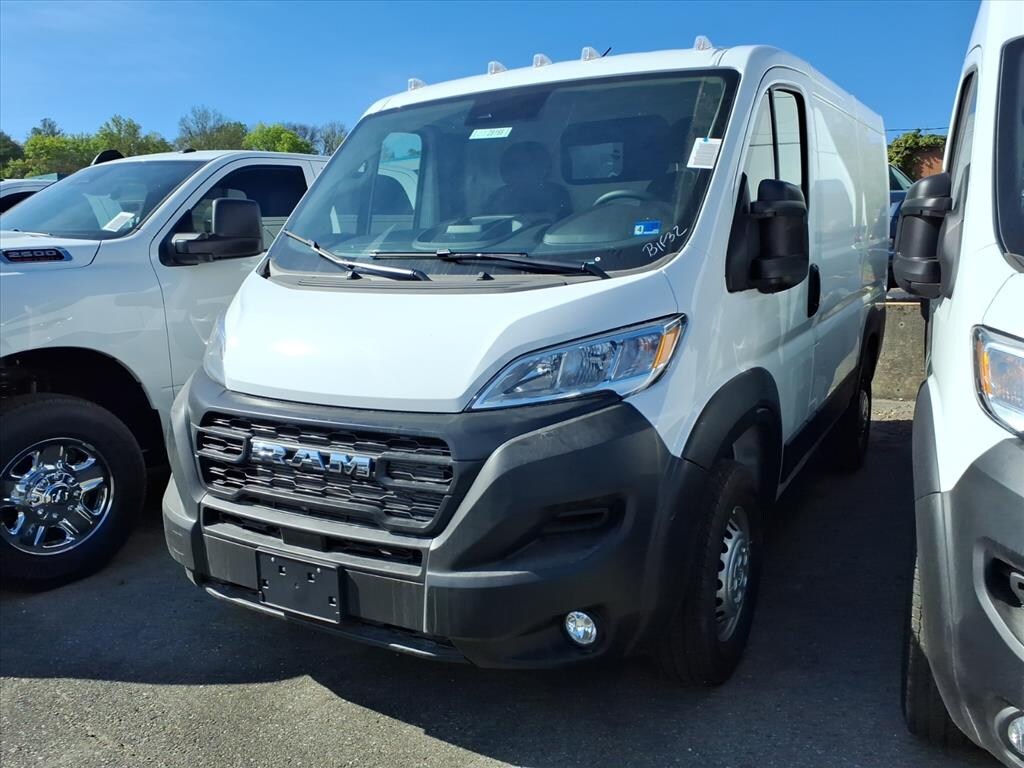New 2026 Ram ProMaster PROMASTER 1500 TRADESMAN CARGO VAN LOW ROOF 118' W Cargo Van