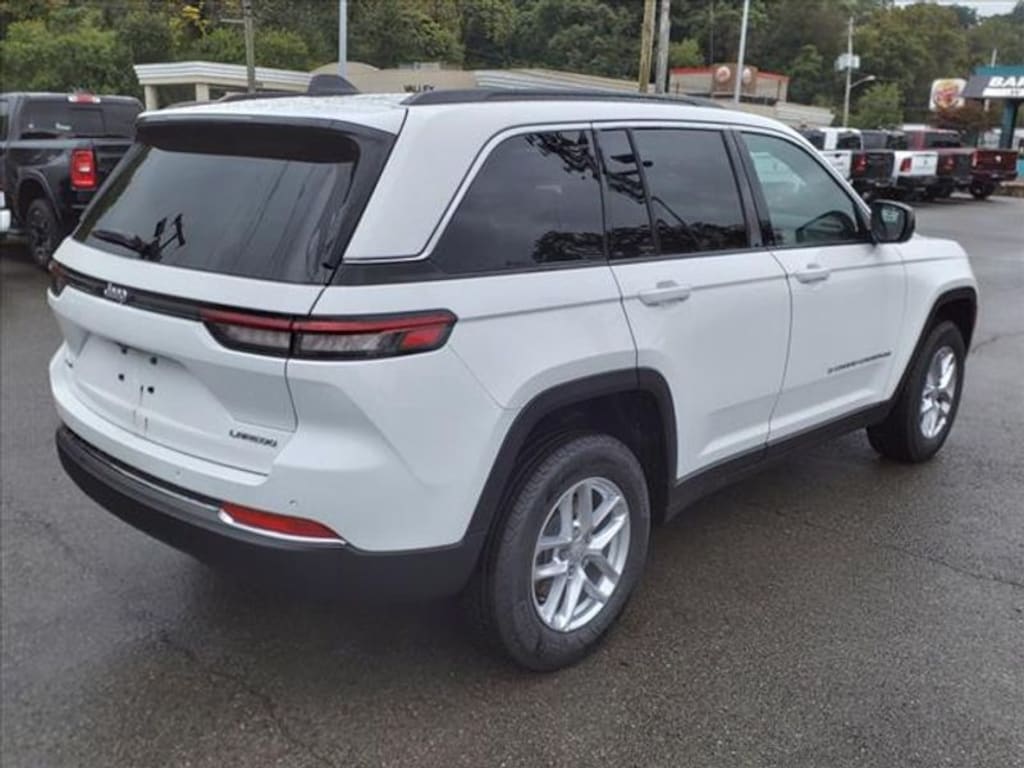 Used 2024 Jeep Grand Cherokee Laredo X Sport Utility