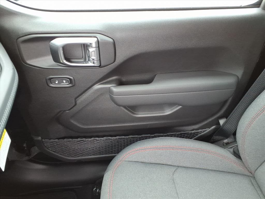 2025 Jeep Wrangler 4-Door Rubicon - Photo 29