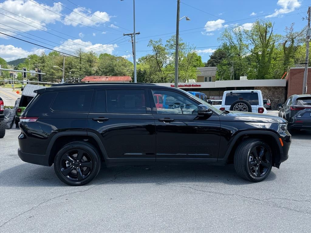 Used 2023 Jeep Grand Cherokee L Altitude Sport Utility