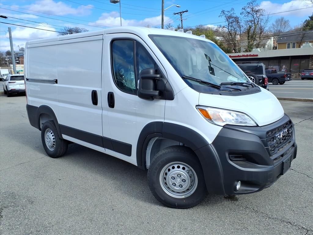 New 2026 Ram ProMaster PROMASTER 1500 TRADESMAN CARGO VAN LOW ROOF 118' W Cargo Van