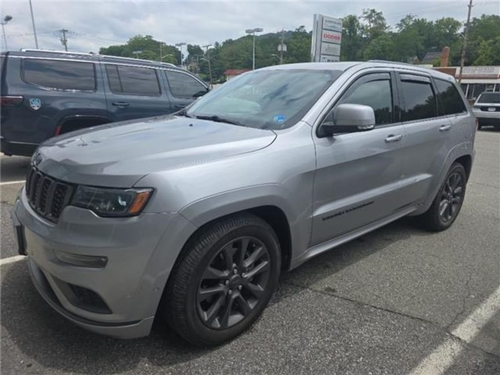 Used 2019 Jeep Grand Cherokee High Altitude Sport Utility