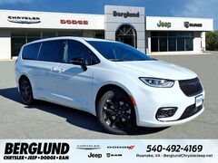 2026 Chrysler Pacifica SELECT Passenger Van