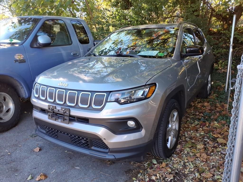 Used 2022 Jeep Compass Latitude Sport Utility