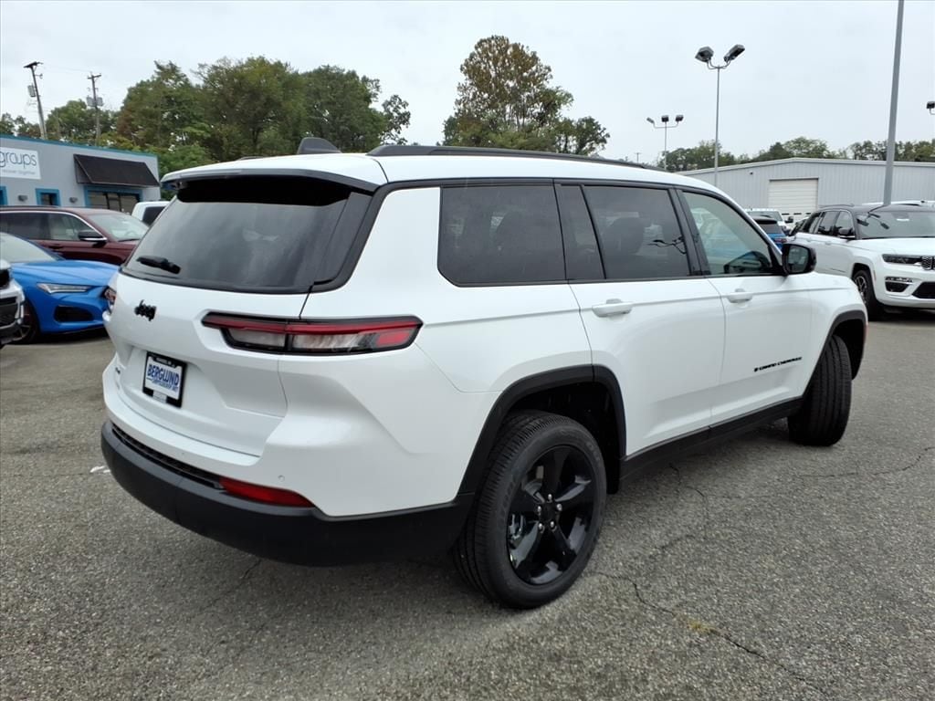 New 2025 Jeep Grand Cherokee L ALTITUDE X 4X4 Sport Utility