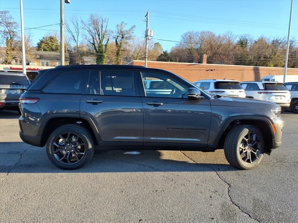 New 2025 Jeep Grand Cherokee LIMITED 4X4 Sport Utility