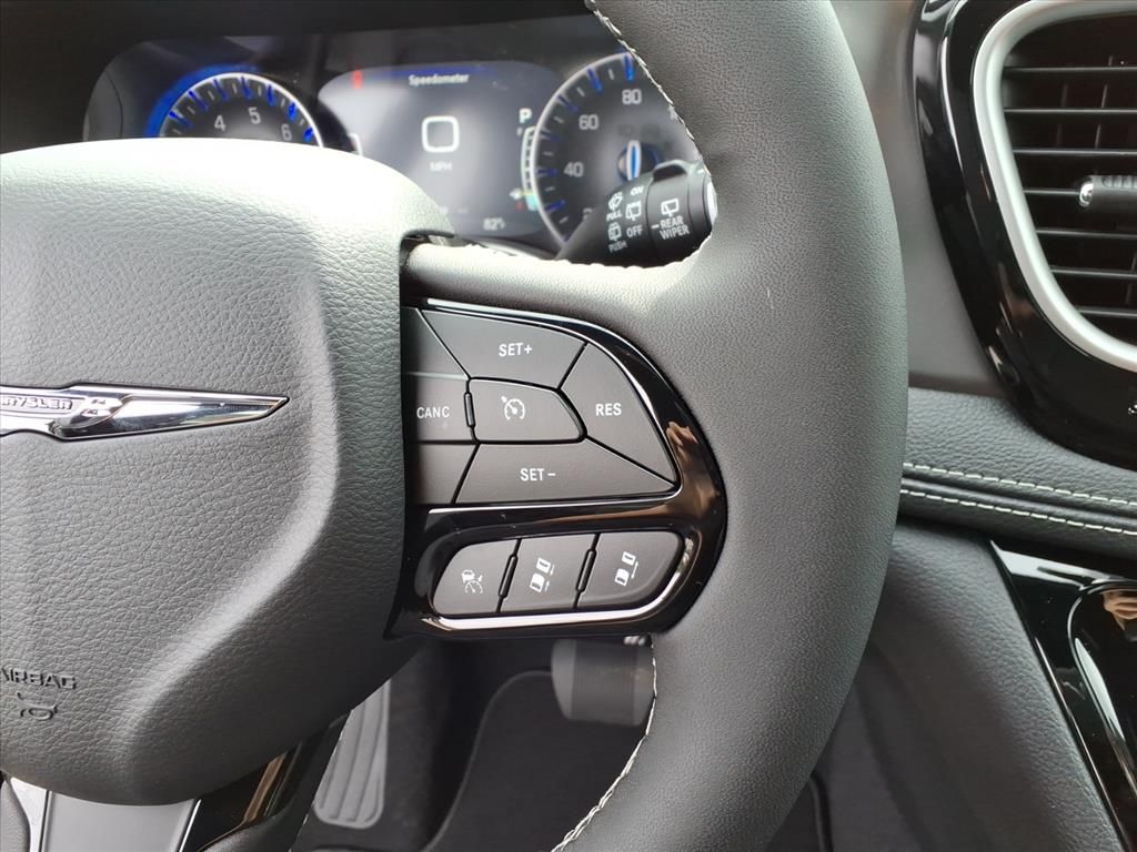 2026 Chrysler Pacifica Select - Photo 21