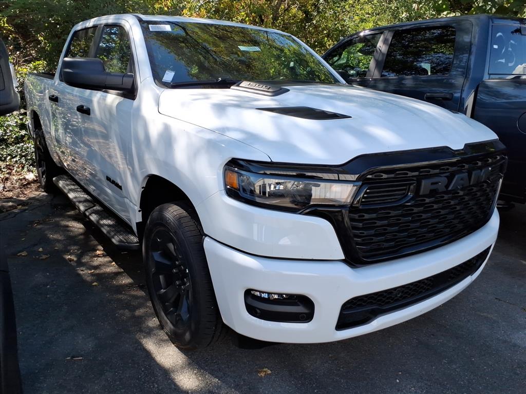 New 2027 Ram 1500 EXPRESS CREW CAB 4X4 5'7 BOX Pickup
