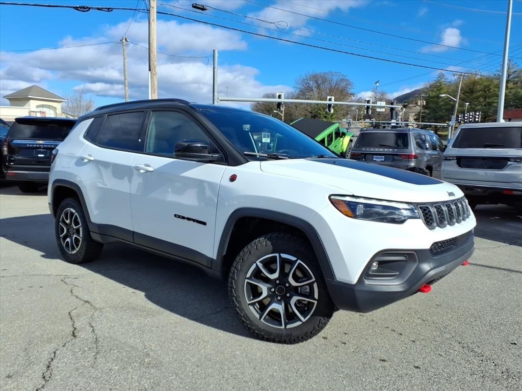2025 Jeep Compass Trailhawk's photo