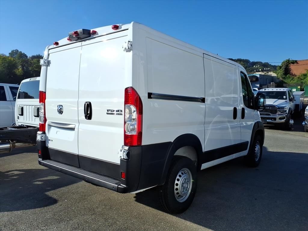 New 2025 Ram ProMaster PROMASTER 1500 TRADESMAN CARGO VAN LOW ROOF 118' W Cargo Van